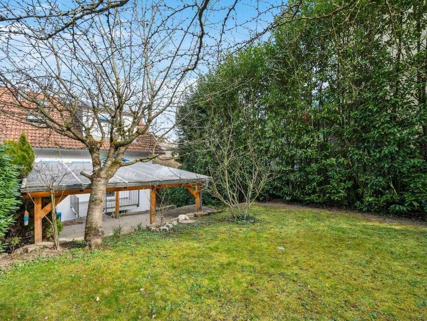 Haus zum Kaufen in Stuttgart 1.280.000 € 196.05 m²