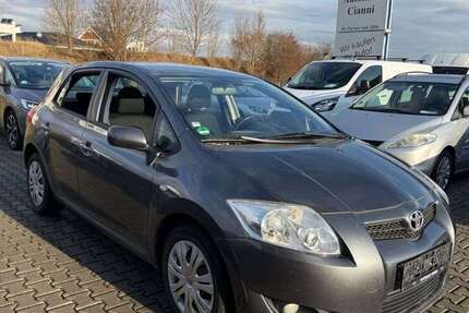 Toyota Auris 119.579 km 4.999 &euro; Münzenberg - Gambach 35516