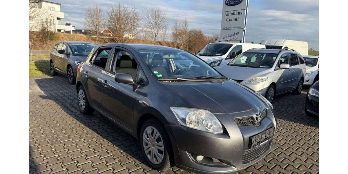 Toyota Auris 119.579 km 4.999 &euro; Münzenberg - Gambach 35516