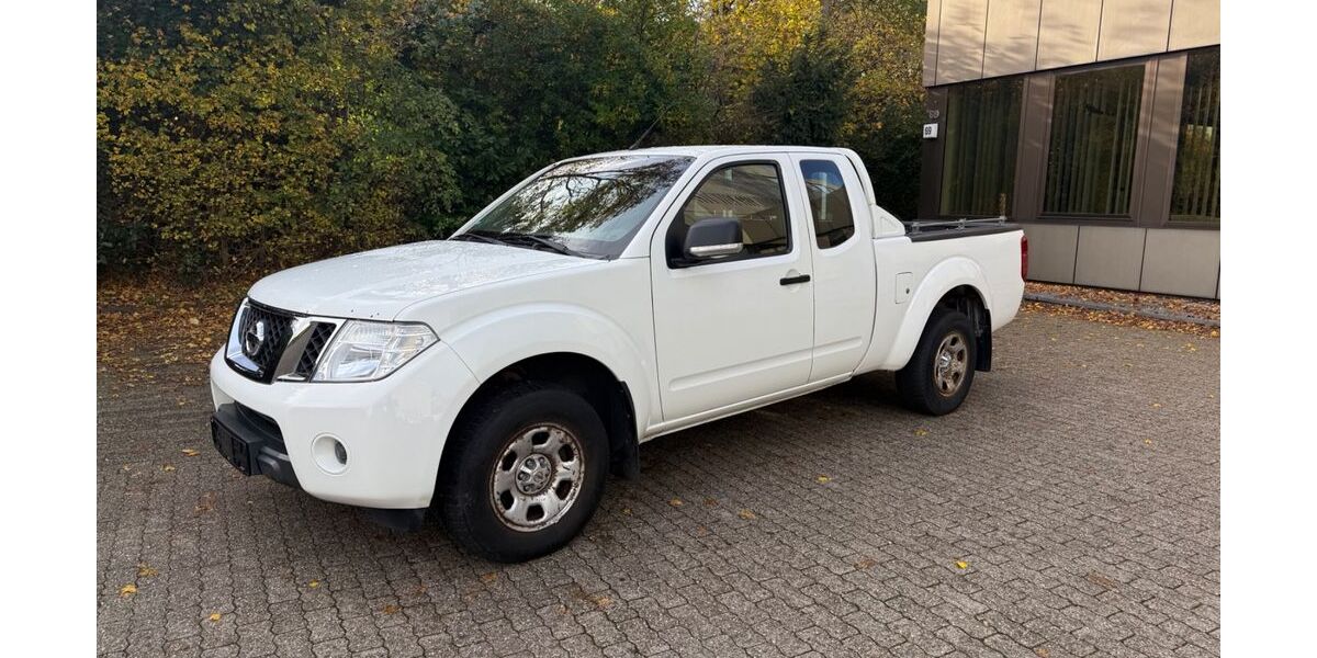 Nissan Navara 194.000 km 7.499 € Duisburg 47058