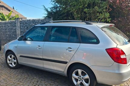Skoda Fabia 153.930 km 4.500 &euro; Bergisch Gladbach 51427