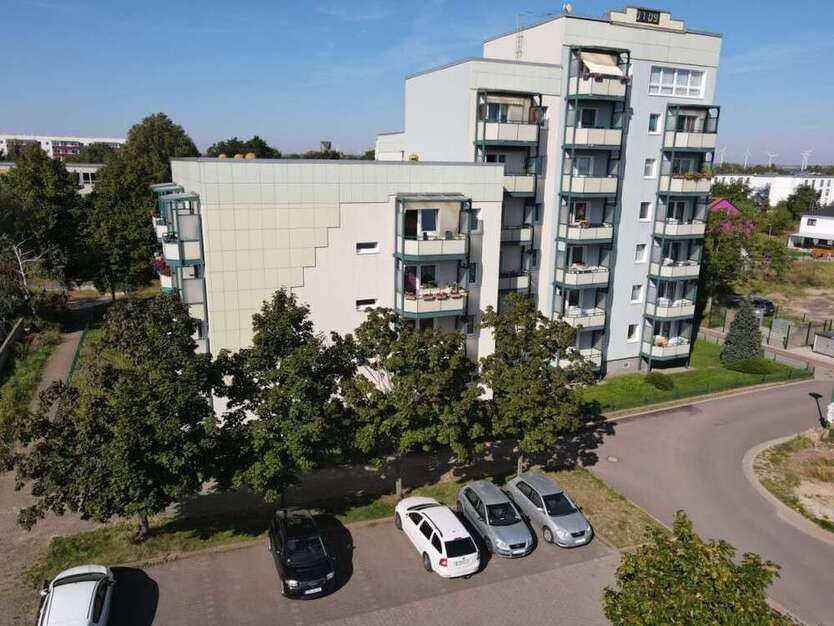 Wohnung zum Mieten in Magdeburg 411 € 68.5 m²