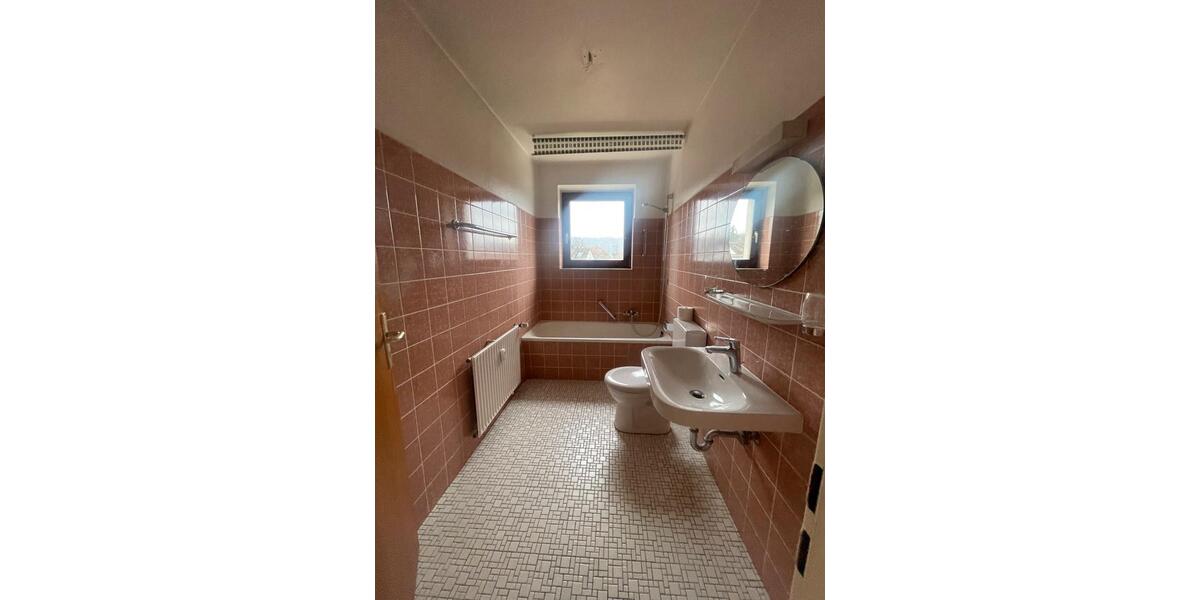 Helle 2 Zimmer Wohnung - zentral gelegen - teilmöbliert 2 zimmer