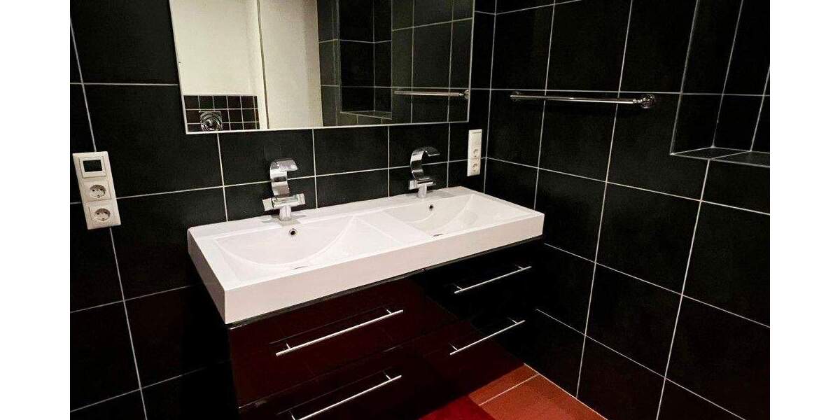 Reihenmittelhaus Neustadt an der Waldnaab Neustadt - 7 Zimmer, 238 m&sup2;, 269.000&euro; | Angebot:25779826