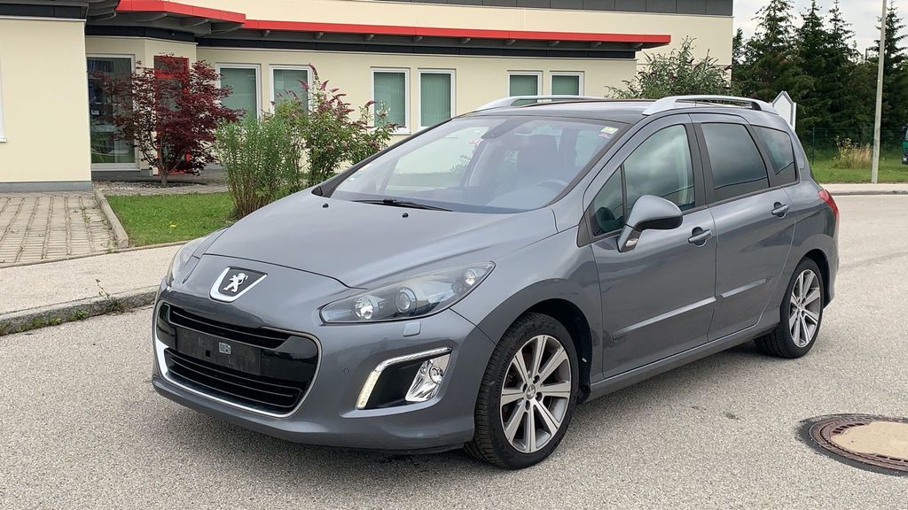 Peugeot 308 122.000 km 2.390 &euro; München 81479