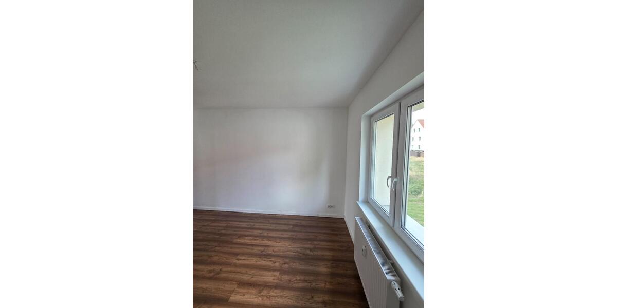 Hochparterre Südliches Anhalt - 1 Zimmer, 48 m&sup2;, 295&euro; | Angebot:25418021