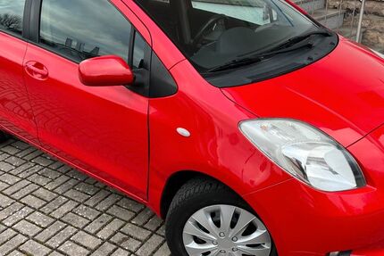 Toyota Yaris 146.000 km 2.900 &euro; Fulda 36043