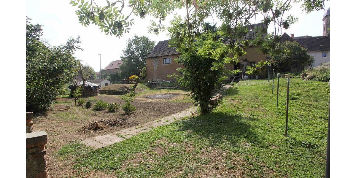 Einfamilienhaus Querfurt-Weißenschirmbach Weißenschirmbach - 4 Zimmer, 135 m&sup2;, 89.000&euro; | Angebot:25772199