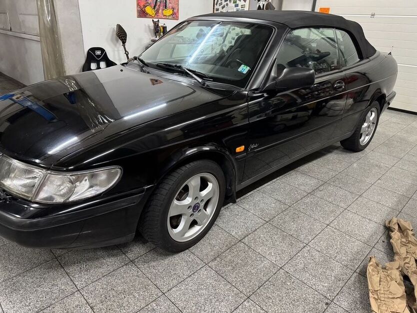 900