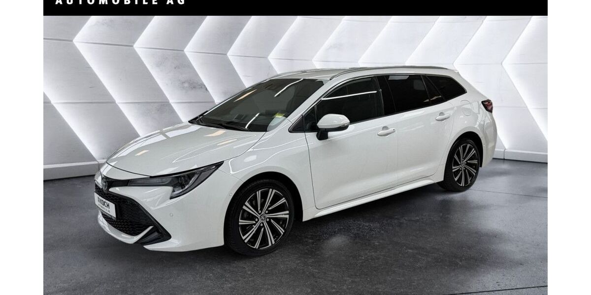 Toyota Corolla 67.300 km 24.990 &euro; Ludwigsfelde 14974