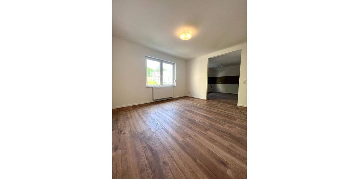 Moderne 4-Zimmer-Wohnung in Ensheim - saniert, hell und ab 01.08. verfügbar - Etagenwohnung Saarbrücken-Halberg Ensheim | Angebot:26954962