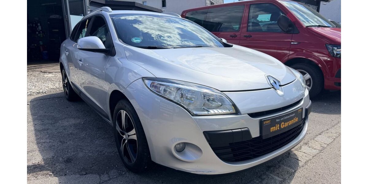 Renault Megane 142.000 km 4.990 &euro; München 81825