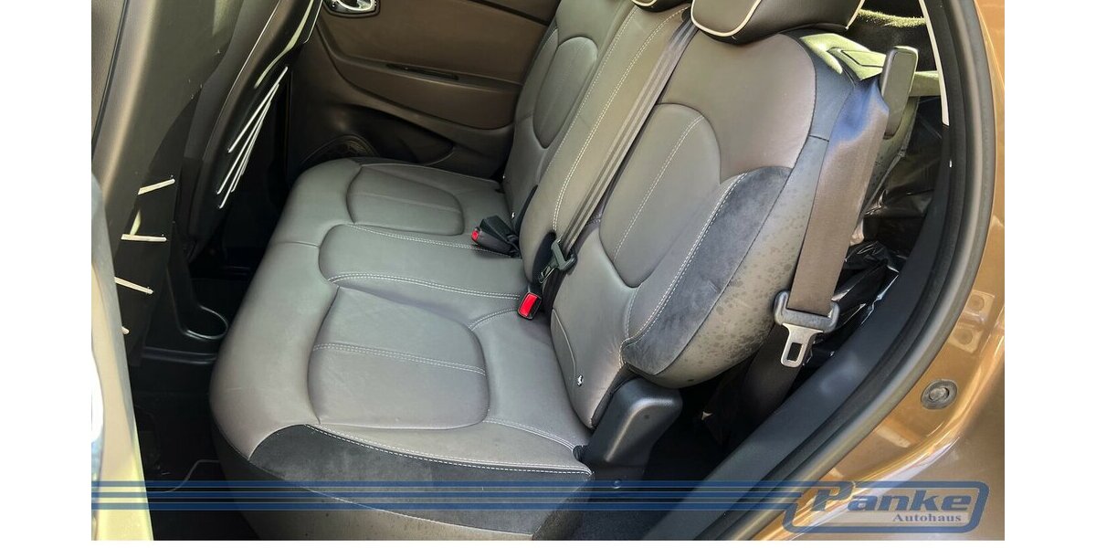 Renault Captur 1.5 dCi Elysee*SHZ*NAV*Leder*R-Link*LED* 52.972 km 11.990 &euro; Berlin 13187