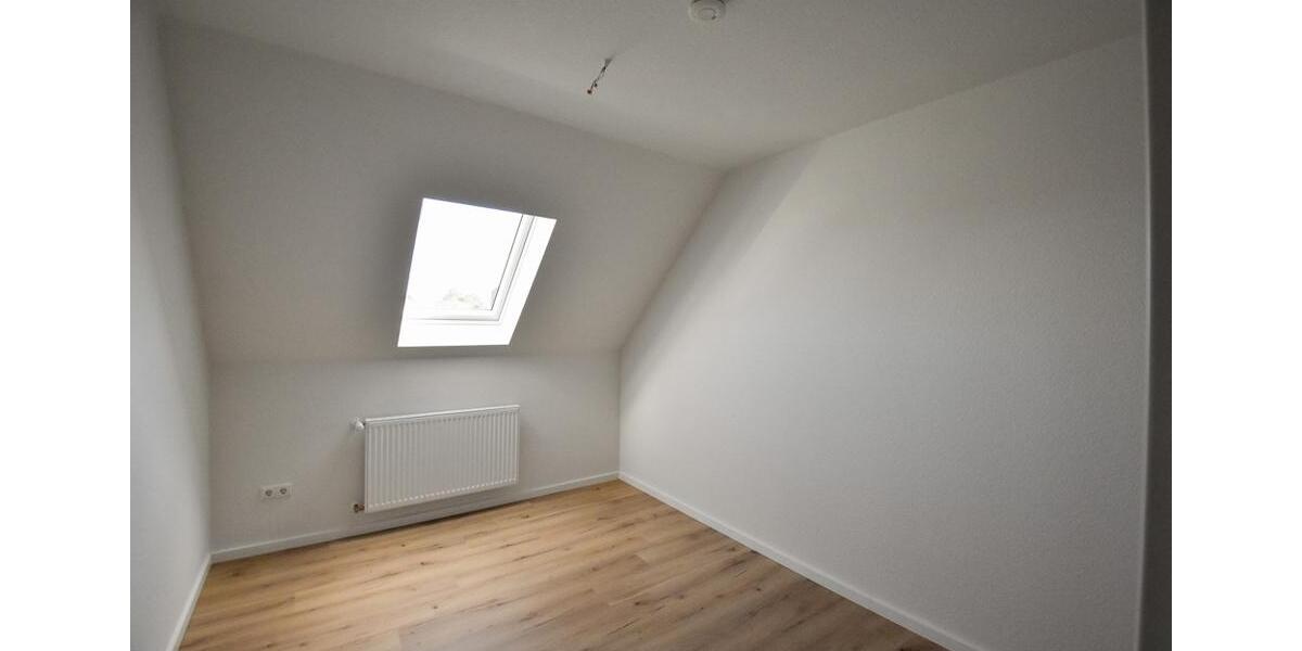 Großzügige Doppelhaushälfte mit Einbauküche und Garage in ruhiger Lage in der Stadt Friesoythe 6 zimmer