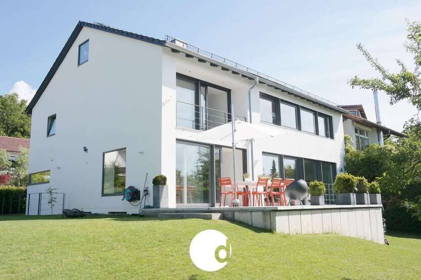 Haus zum Mieten in Stuttgart 5.200 € 315.88 m²