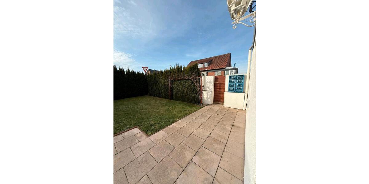 Großzügige Erdgeschosswohnung mit Garten + Stellplätzen OT Enzen 5 zimmer