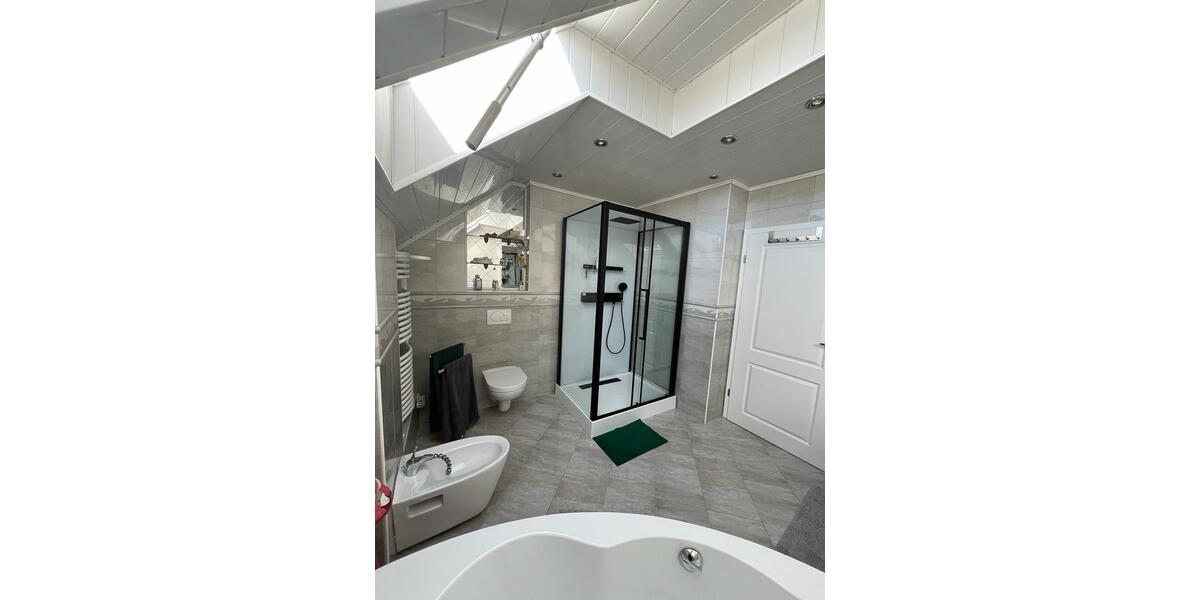 Doppelhaushälfte Ebhausen - 6 Zimmer, 220 m&sup2;, 610.000&euro; | Angebot:26013885