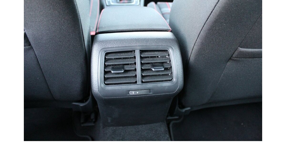 VW Golf VII GTI Performance DSG/NAVI/LED/ACC 90.985 km 20.500 &euro; Höchstenbach 57629