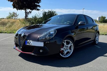 Alfa Romeo Giulietta 137.000 km 11.990 € Sörgenloch 55270