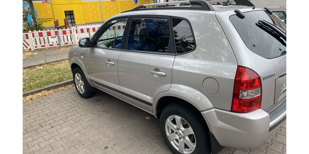 Hyundai TUCSON 168.000 km 3.800 &euro; berlin 12055