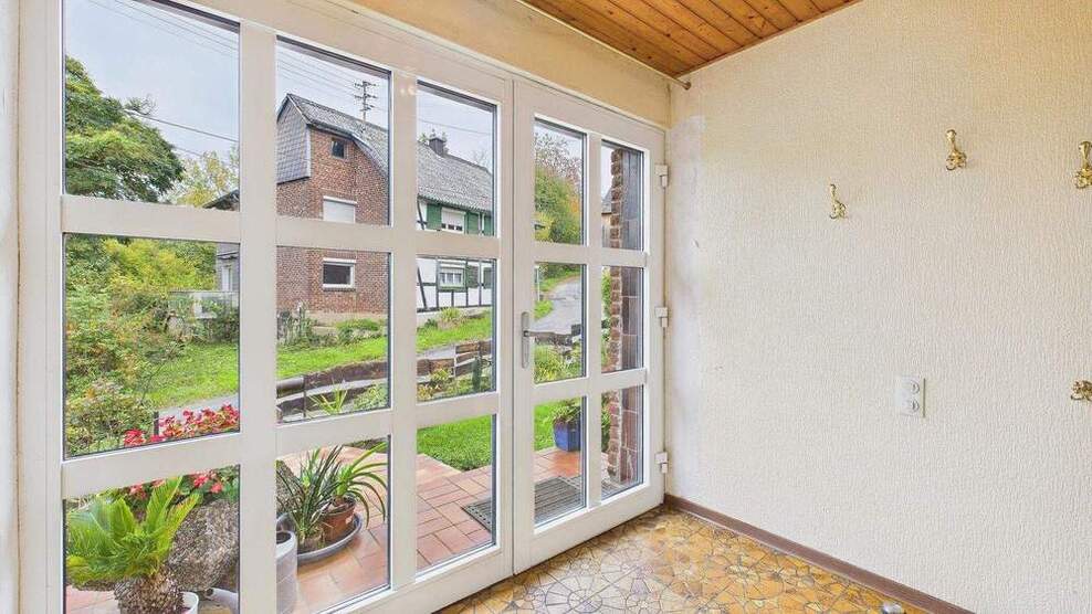 Einfamilienhaus mit Wohlfühlcharakter und Gartenidylle! 6 zimmer