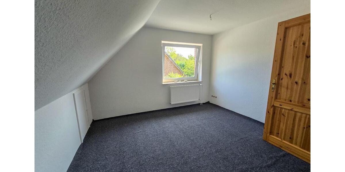 Reihenhaus Niebüll - 6 Zimmer, 154 m&sup2;, 1.200&euro; | Angebot:24272820