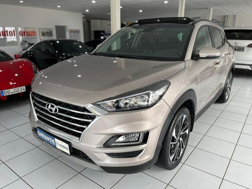 Hyundai TUCSON 165.000 km 17.990 € Weil im Schönbuch 71093