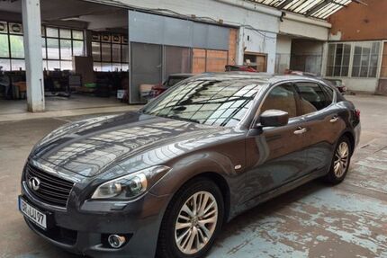 INFINITI Q70 203.425 km 9.200 &euro; Karlsruhe 76185