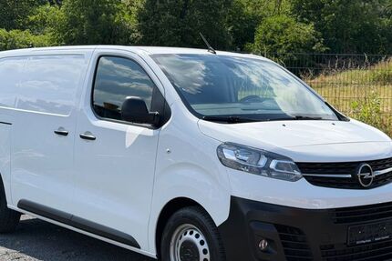 Opel Vivaro 134.000 km 10.750 &euro; Eisenach 99817