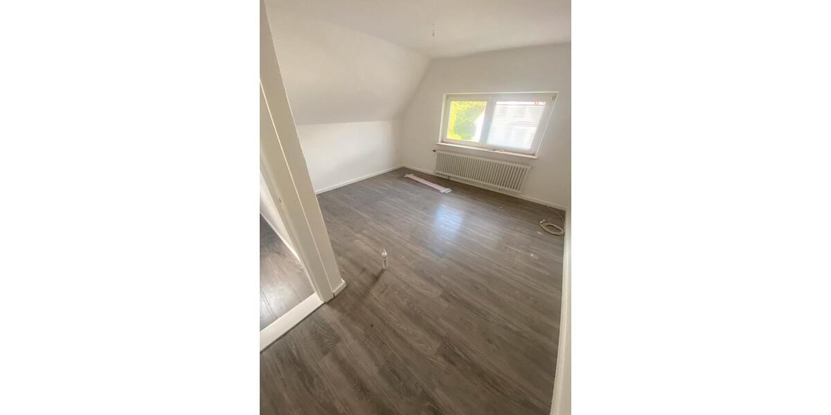 Einfamilienhaus Westerstede - 7 Zimmer, 140 m&sup2;, 1.350&euro; | Angebot:26700533