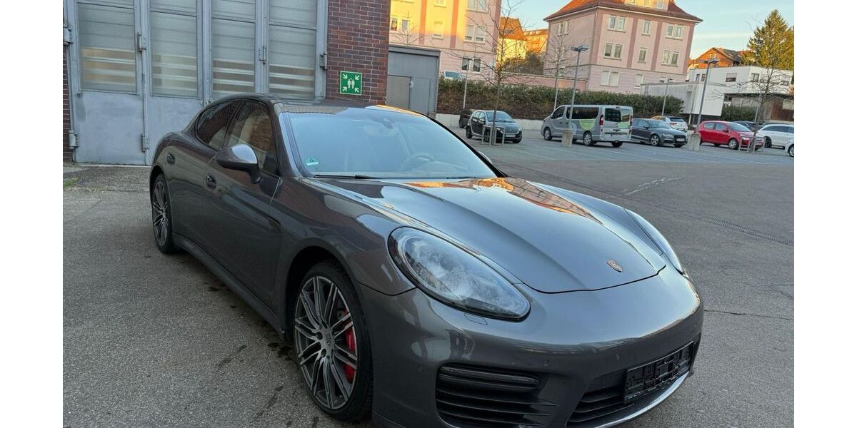 Porsche Panamera 230.400 km 21.950 &euro; Göppingen 73035