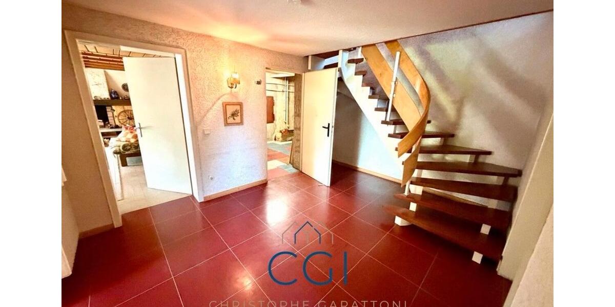 Einfamilienhaus Blieskastel - 10 Zimmer, 250 m&sup2;, 249.000&euro; | Angebot:27135161