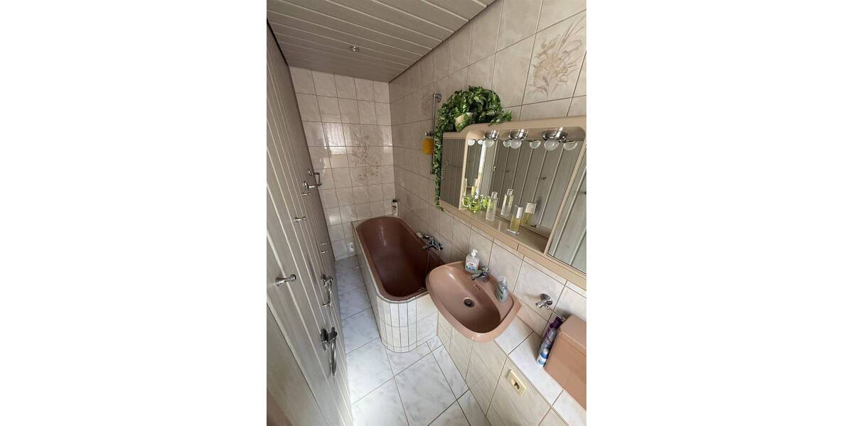 Doppelhaushälfte Hartmannsdorf b Chemnitz - 5 Zimmer, 120 m&sup2;, 169.000&euro; | Angebot:26473203