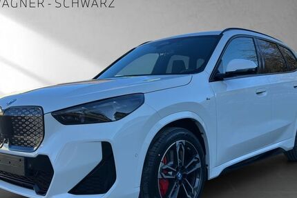 BMW iX1 5.272 km 56.975 € Kirchseeon 85614