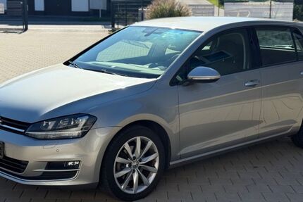 VW Golf 128.946 km 11.050 € Kelheim 93309