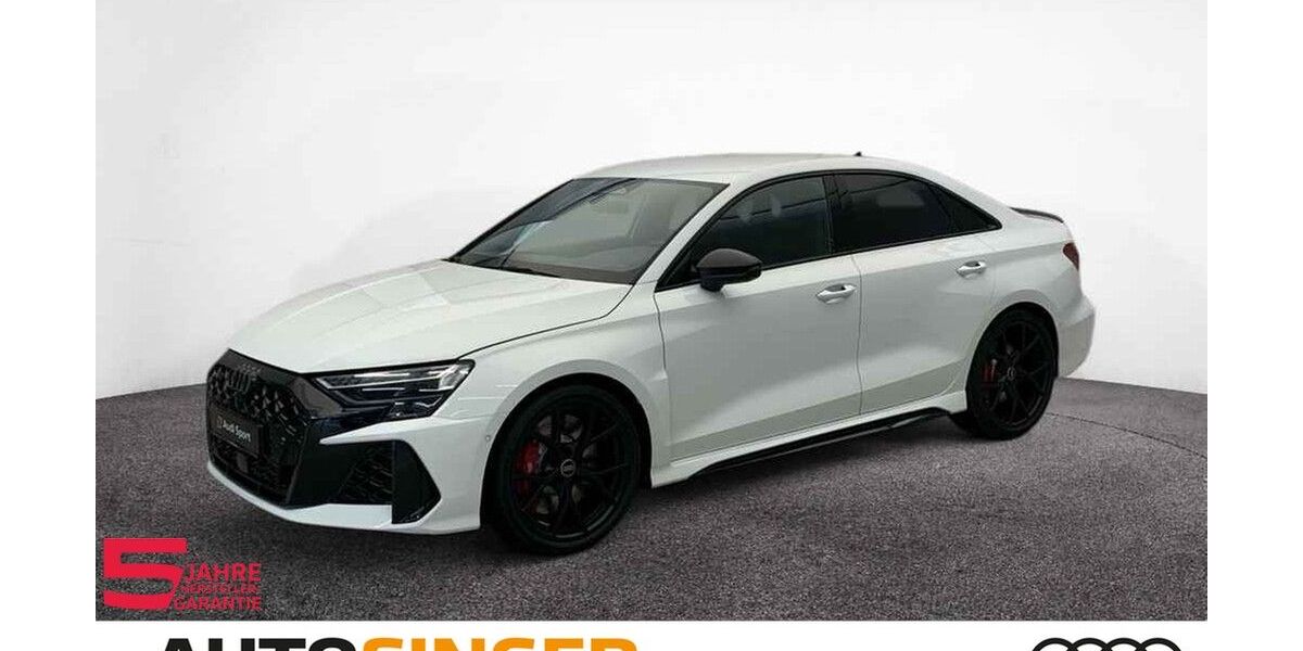 Audi RS3 2.000 km 67.980 &euro; Marktoberdorf 87616