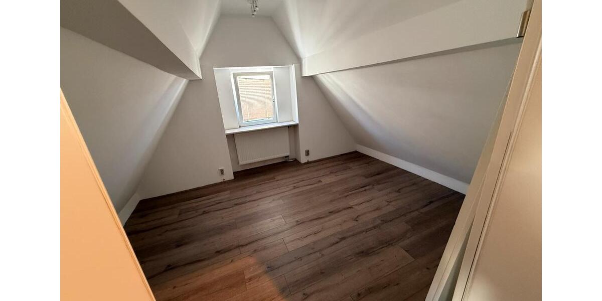Einfamilienhaus Ludwigshafen am Rhein Ludwigshafen-Oggersheim - 3 Zimmer, 105 m&sup2;, 1.100&euro; | Angebot:24527894