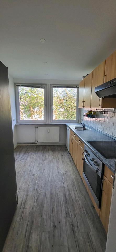 Provisionsfrei, 3 Zim, 75Qm², frisch modernisiert und renoviert