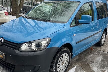 VW Caddy 178.414 km 7.490 &euro; Berlin 13599