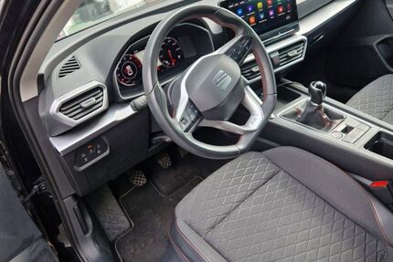 Seat Leon 24.000 km 18.300 &euro; Duisburg 47169