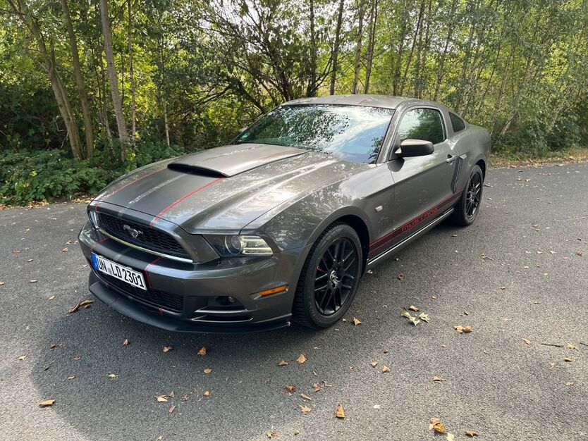 Ford Mustang 168.532 km 15.100 € Dülmen 48249