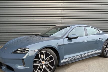 Porsche Taycan 18.900 km 107.750 &euro; Papendorf 18059