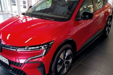 Renault Megane E-TECH 15.900 km 27.790 &euro; Löbau 02708