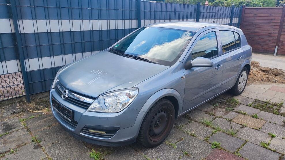 Opel Astra 195.000 km 2.700 € Hattersheim 65795