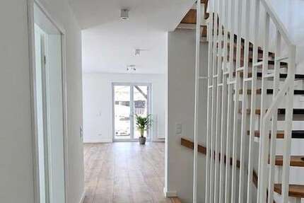 Haus Hönow Hönow - 4 Zimmer, 135 m&sup2;, 2.248&euro; | Angebot:26884598