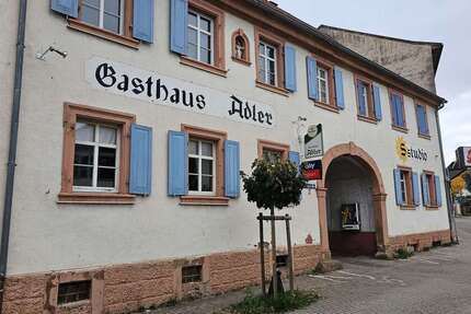 Haus zum Kaufen in Ubstadt-Weiher 530.000 € 253 m² 10 zimmer