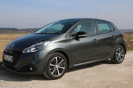 Peugeot 208 49.850 km 7.490 &euro; Eichenau 82223