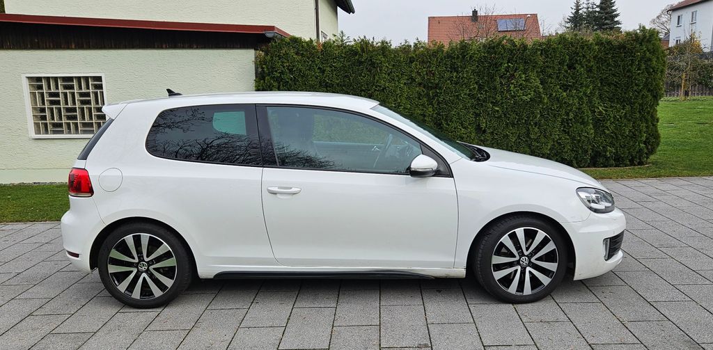 VW Golf 292.000 km 6.500 &euro; Obertraubling 93083