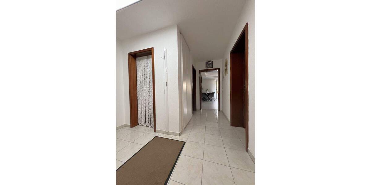 Etagenwohnung Bretten - 4 Zimmer, 90 m&sup2;, 289.000&euro; | Angebot:25777705