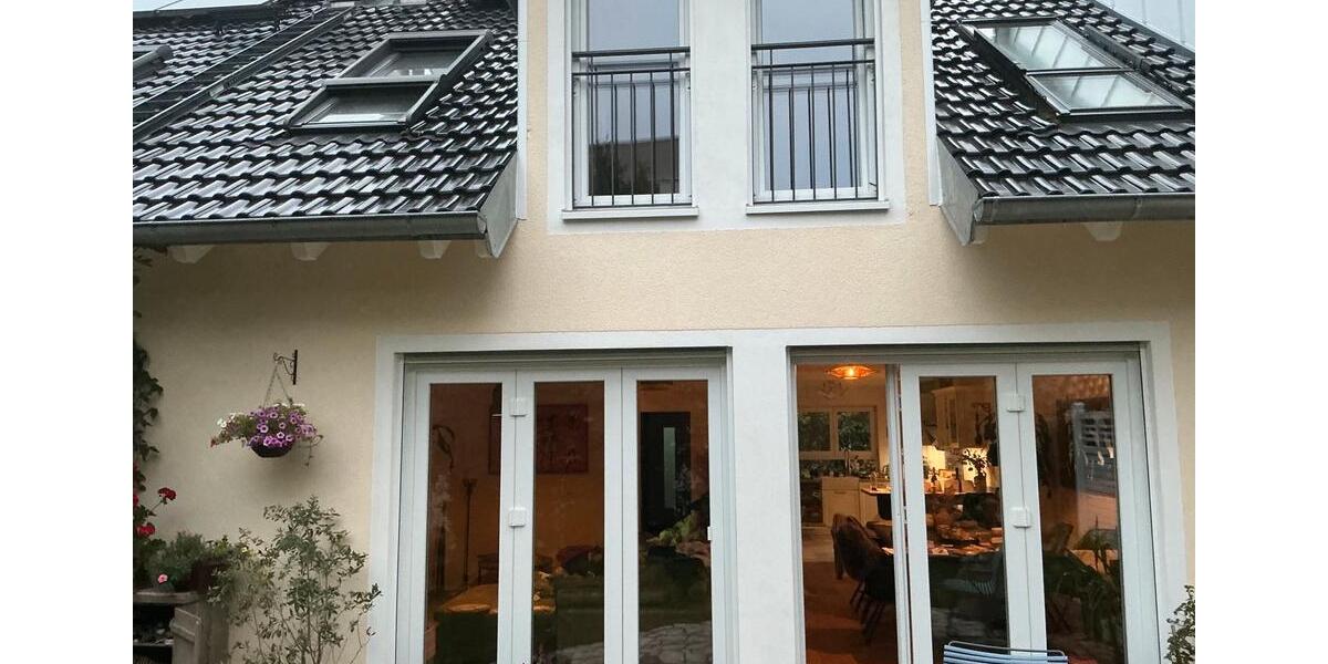 Reihenhaus Fürstenfeldbruck - 7 Zimmer, 168 m&sup2;, 2.950&euro; | Angebot:26080467